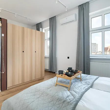 Lejlighed Klimatyzowane I Stylowe W Poznaniu Blisko Parku By Renters